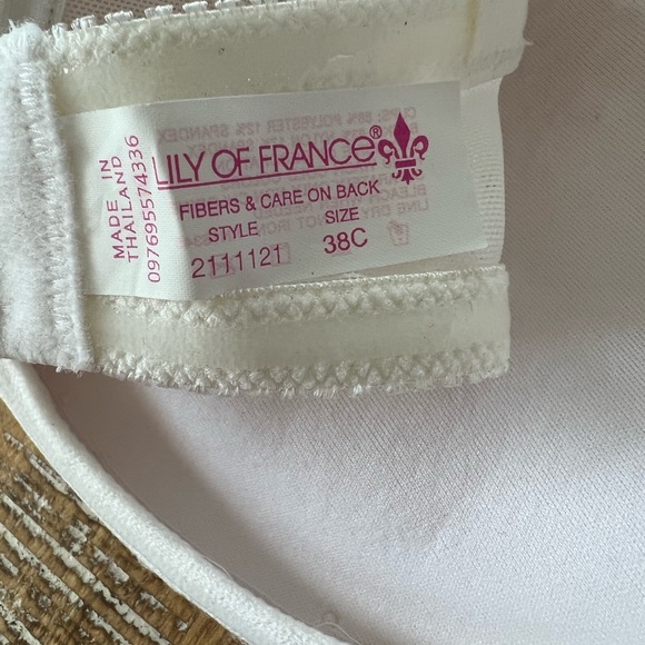 NWOT- Strapless Underwire White Bra - Picture 7 of 8